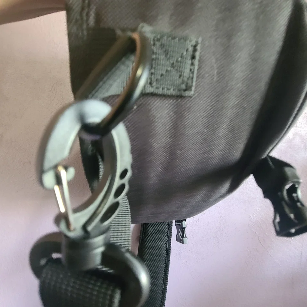 CADeN K1 Camera Sling Bag Black Padded DSLR/SLR Tripod Holder Photography Pack